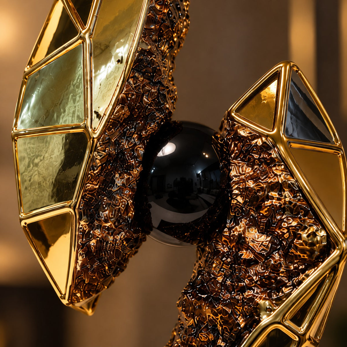 Modern Abstract Sculpture – Gold Black Decorative Art